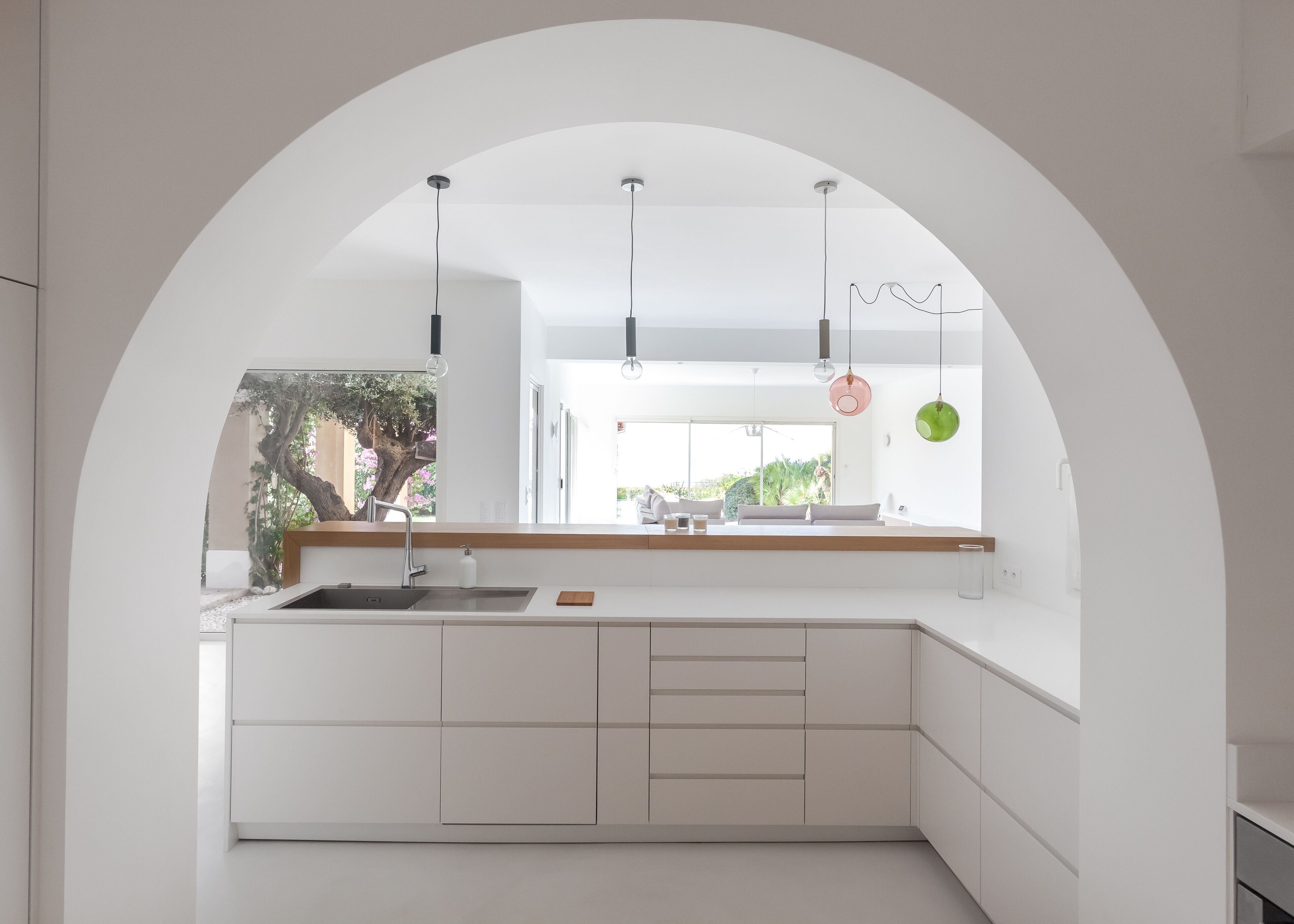 Luxury 7-bedroom seafront Villa (direct access to the beach) with swimming pool