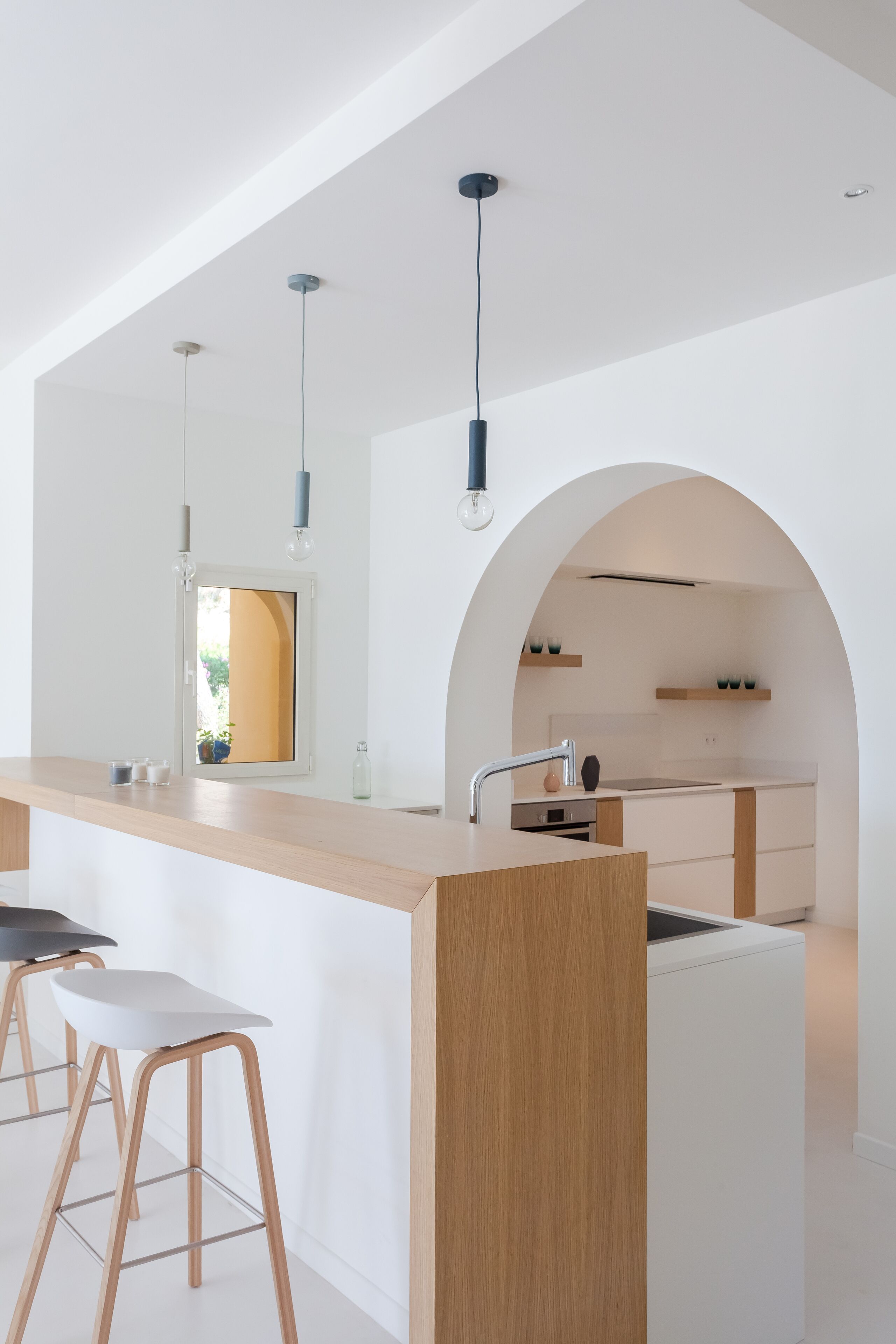 Luxury 7-bedroom seafront Villa (direct access to the beach) with swimming pool