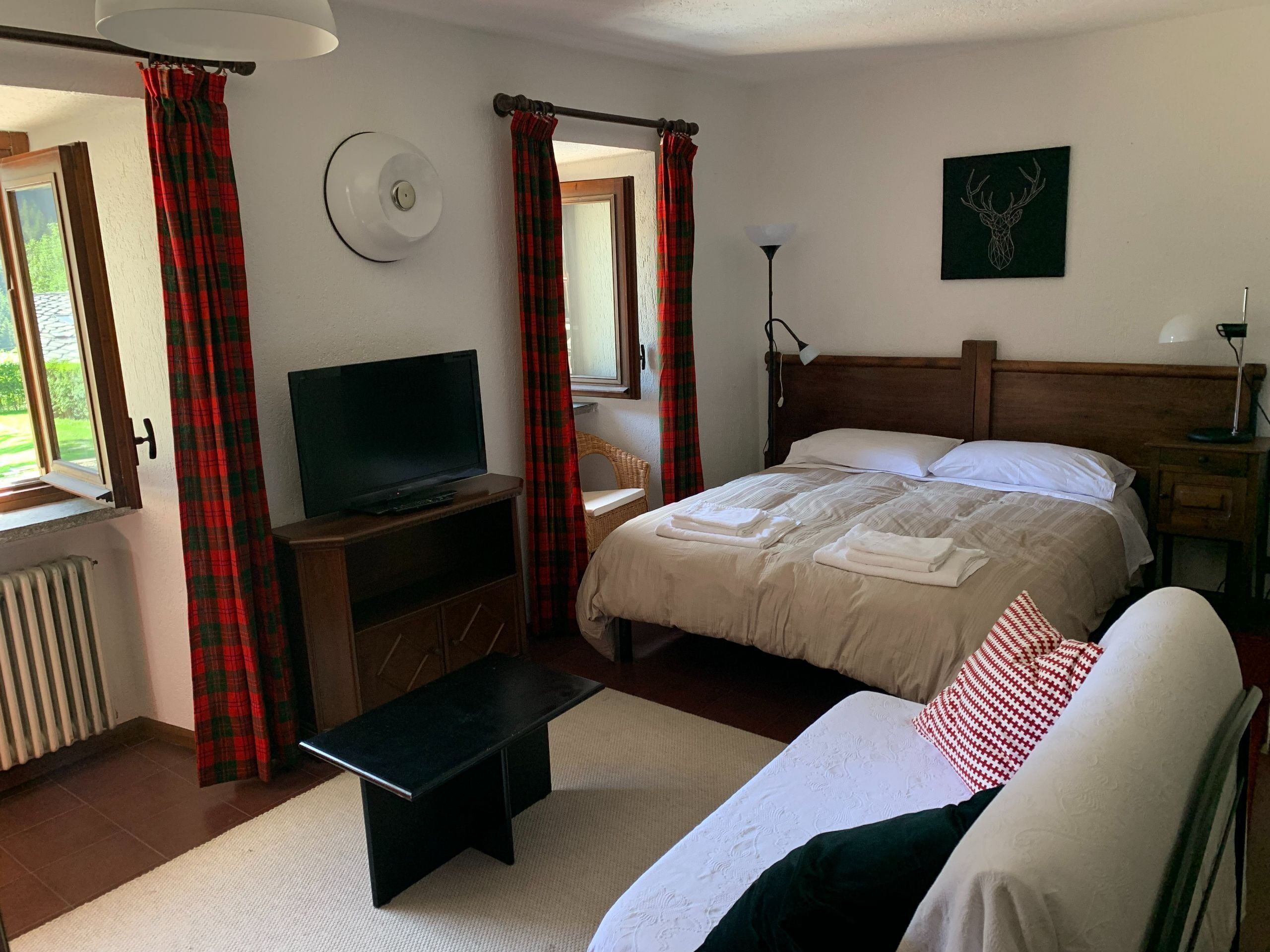 1 slaapkamer, een bureau, een strijkplank/strijkijzer, gratis wifi