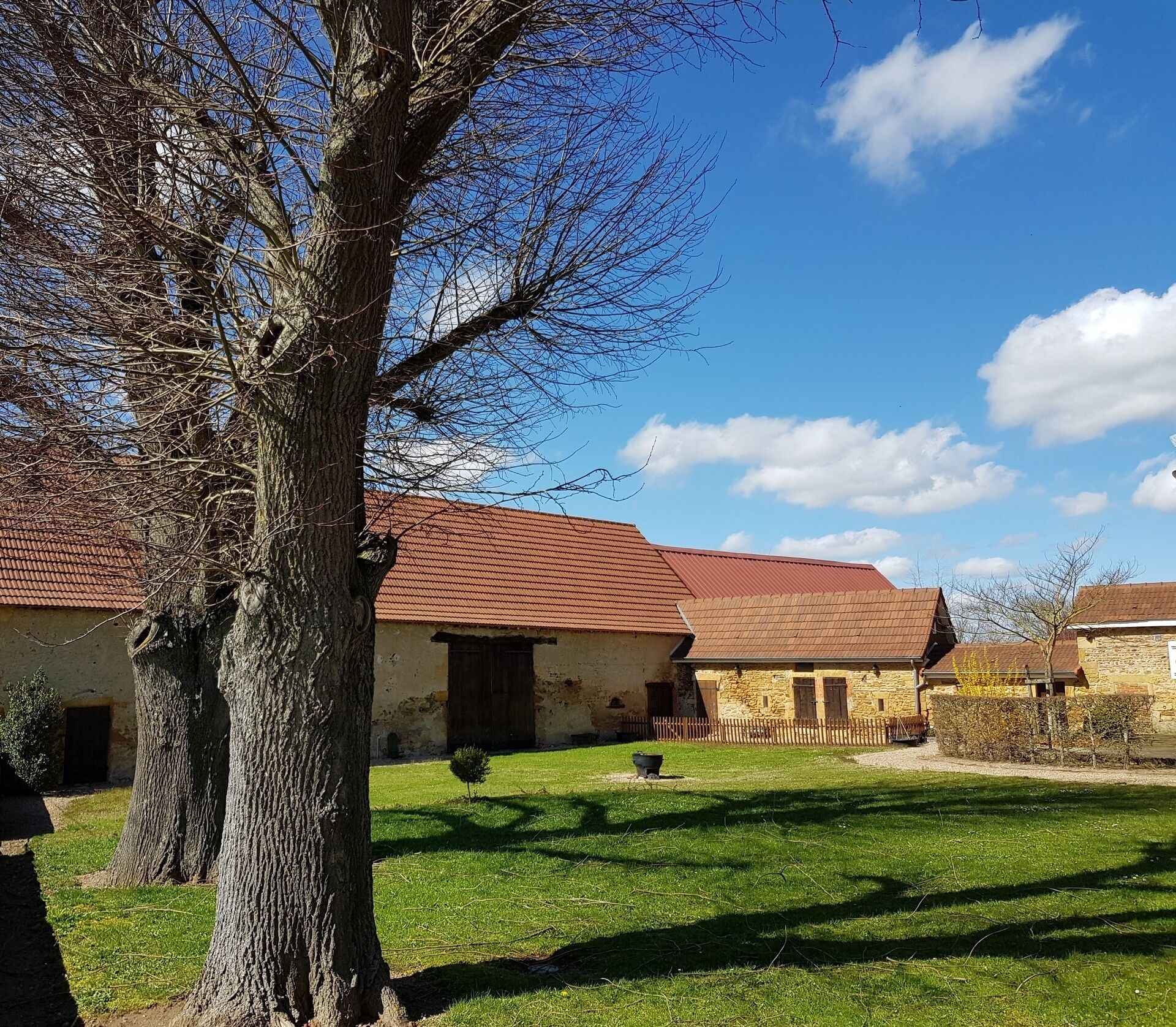 devant de la maison