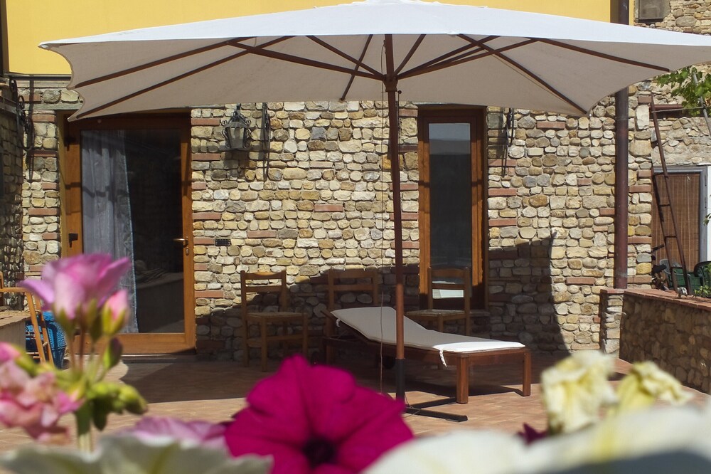 FAMILY HOUSE with garden swimming pool barbeque in the heart of Chianti