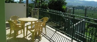 LOVELY F2 WITH STUNNING CITY VIEWS