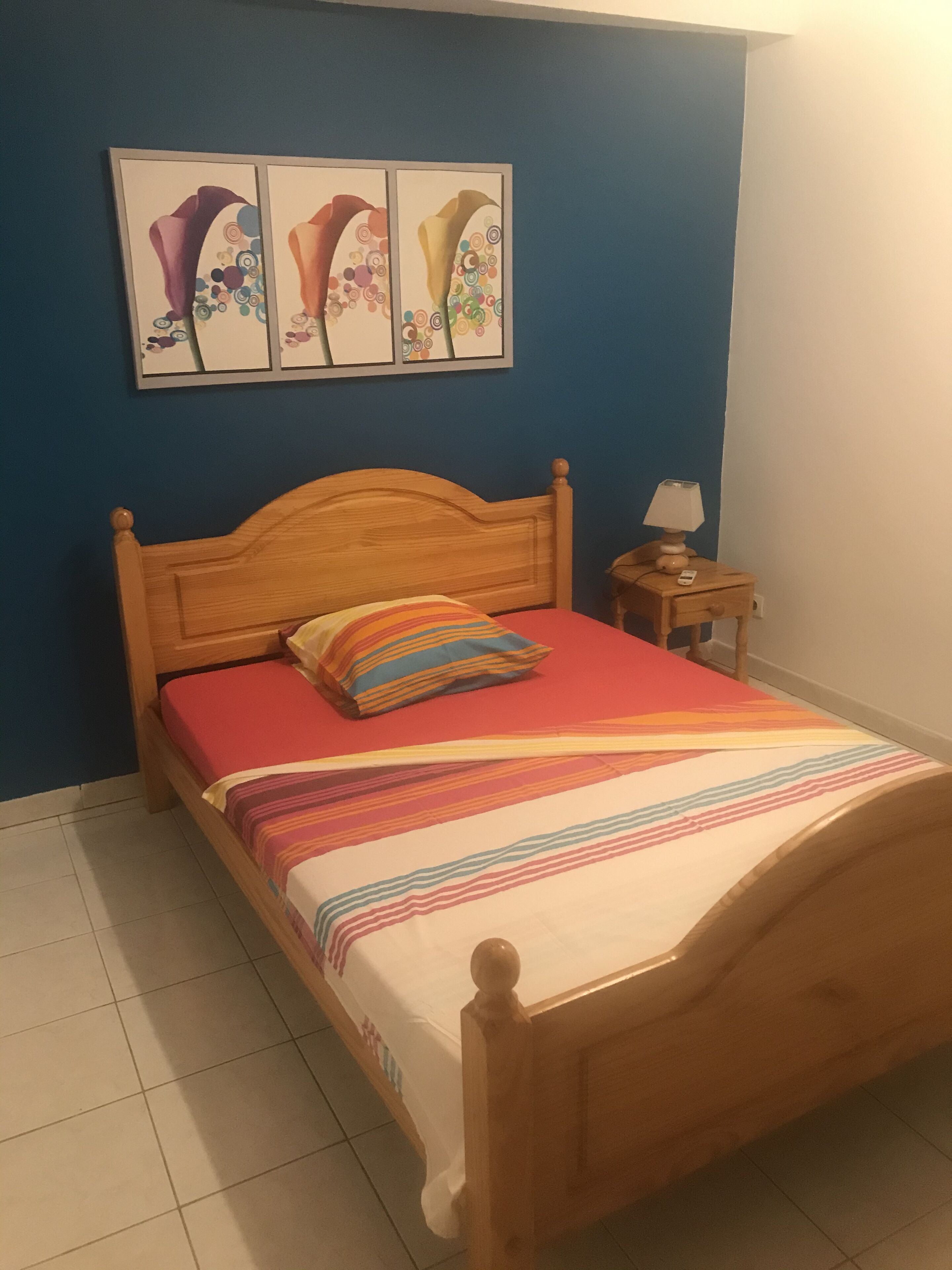 1 chambre, fer et planche à repasser, Wi-Fi gratuit, draps fournis