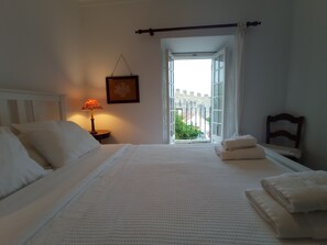 4 Schlafzimmer, Bügeleisen/Bügelbrett, Reisekinderbett, kostenloses WLAN