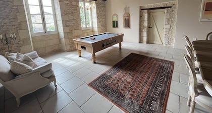 ¡Hermosa casa de campo del siglo XVI con vistas increíbles y piscina privada climatizada!