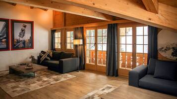 TV connectée, cheminée, lecteur de DVD, espaces bureaux