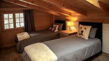 4 Schlafzimmer, Schreibtisch, Bügeleisen/Bügelbrett, kostenloses WLAN