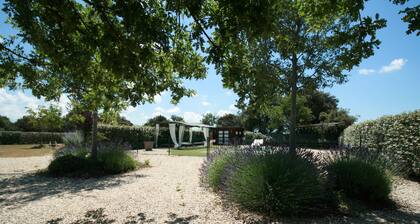 Villa avec piscine privée en campagne proche village