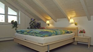 2 soverom, strykejern/-brett, wi-fi og sengetøy