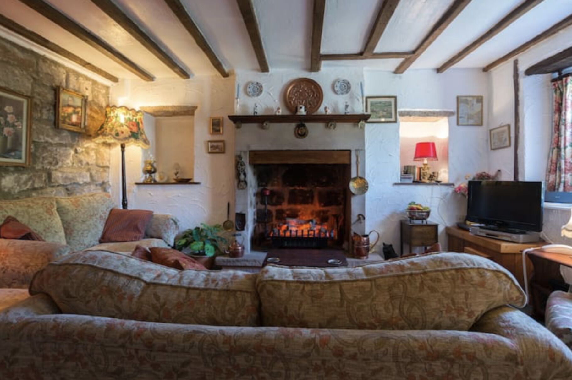 Peak District Cottage with Old World charm plus Superfast Wifi and Netflix