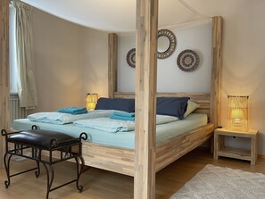 2 bedrooms, iron/ironing board, free WiFi, bed sheets - Sunny, spacious & fully equipped, castle views, close to lake/beach, restaurants (Schwangau)