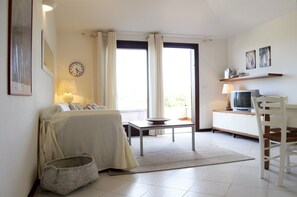 2 chambres, fer et planche à repasser, draps fournis