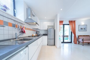 Fridge, microwave, oven, dishwasher