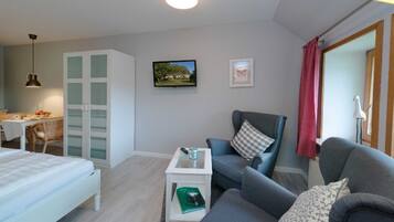 1 bedroom, in-room safe, WiFi, bed sheets