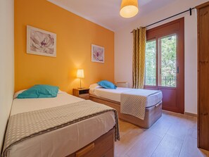 3 Schlafzimmer, Bügeleisen/Bügelbrett, Internetzugang, Bettwäsche
