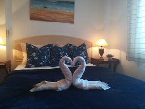 3 chambres, fer et planche à repasser, Wi-Fi gratuit, draps fournis