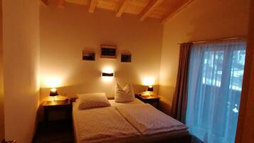 3 habitaciones, cuna de viaje, wifi gratis y ropa de cama