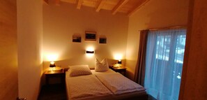 3 chambres, lit parapluie, Wi-Fi gratuit, draps fournis