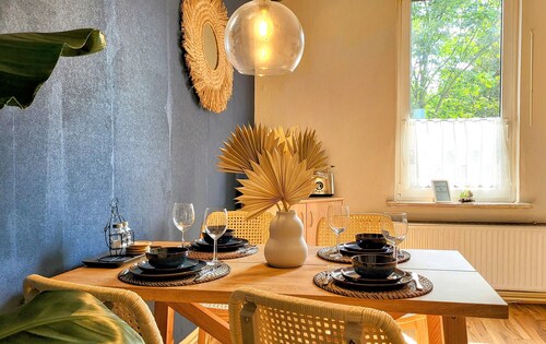 Refreshed - very cozy - different December 2023 newly furnished