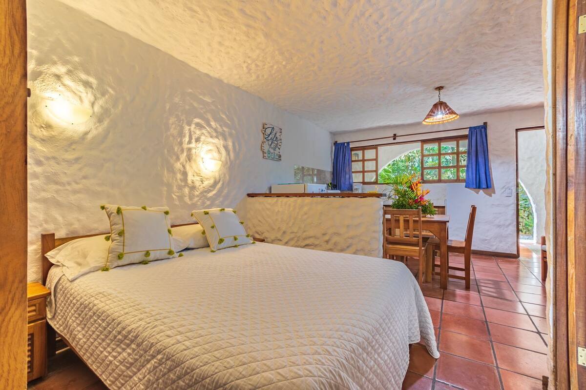 Studio, Beberapa Tempat Tidur, dapur, menghadap pantai | Wi-Fi gratis dan seprai linen