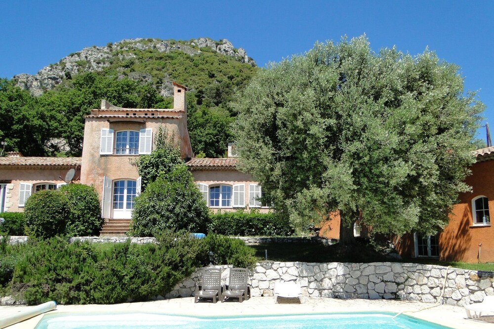 Villa Aurabelle, Provencal villa with garden and pool in Vence,