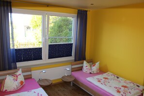 2 Schlafzimmer, Zimmersafe, Bügeleisen/Bügelbrett, WLAN