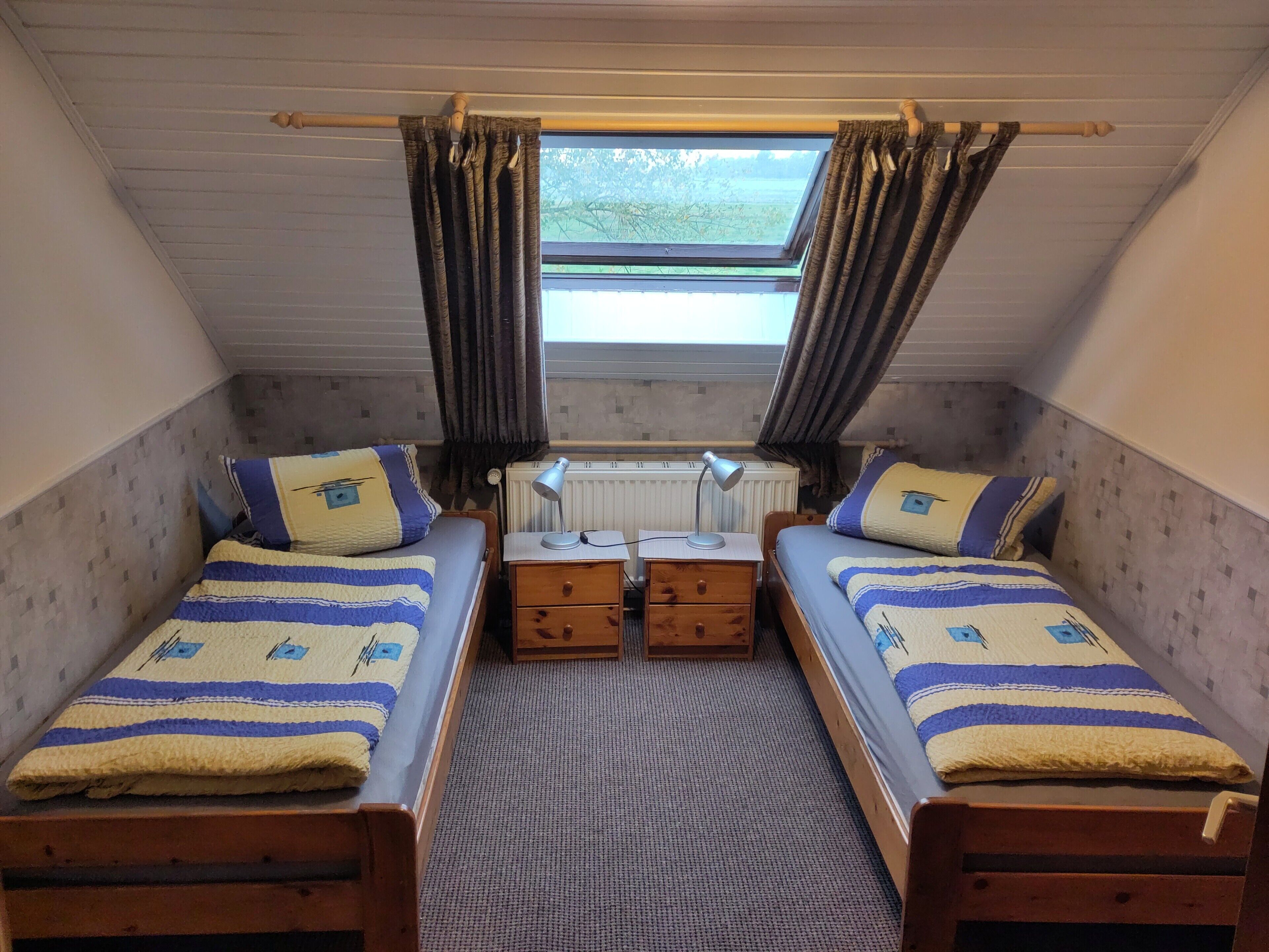 2 slaapkamers, reisbedje, gratis wifi, beddengoed