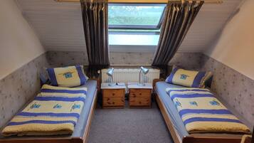 2 slaapkamers, reisbedje, gratis wifi, beddengoed