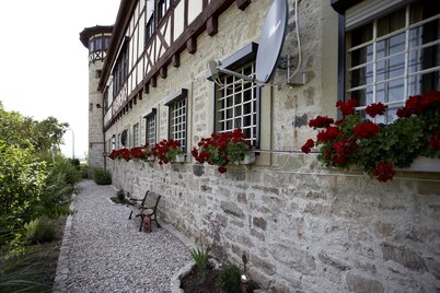 Rittmeister FeWo in the historic manor with swimming pool and sauna