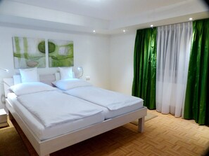 3 chambres, chambres insonorisées, fer et planche à repasser, Wi-Fi