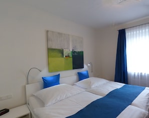 3 bedrooms, soundproofing, iron/ironing board, WiFi