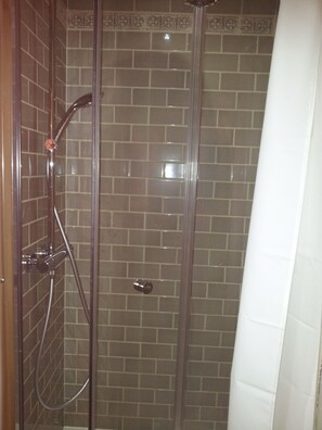 Hair dryer, towels, soap, shampoo - Unique thatched cottage ,restored to highest spec in gorgeous countryside (Aberfeldy)
