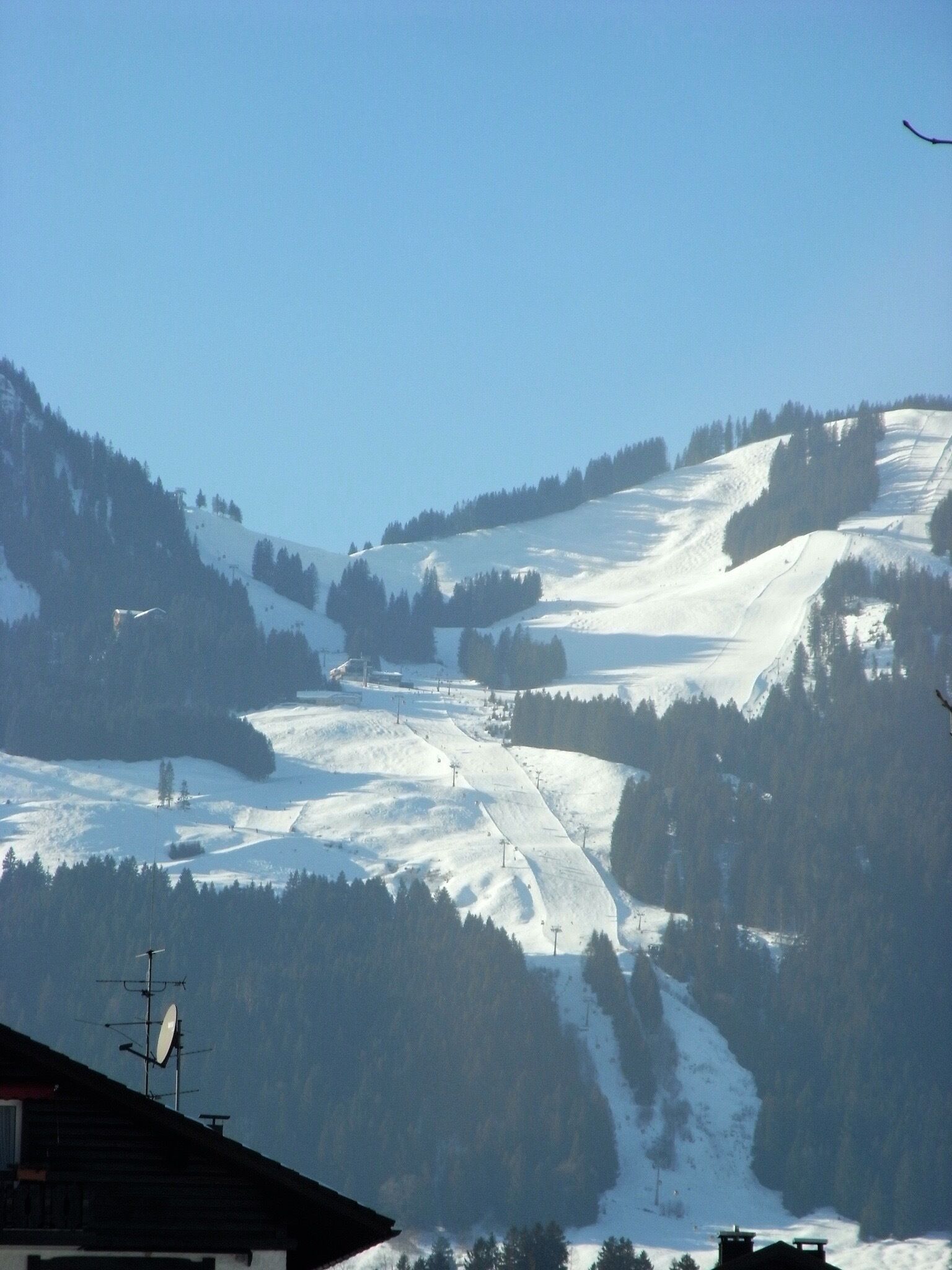 Rural, idyllic, quiet, modern