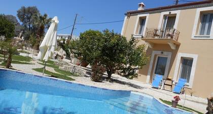 Private paradise with heated pool Peace, comfort. Goddess and large garden