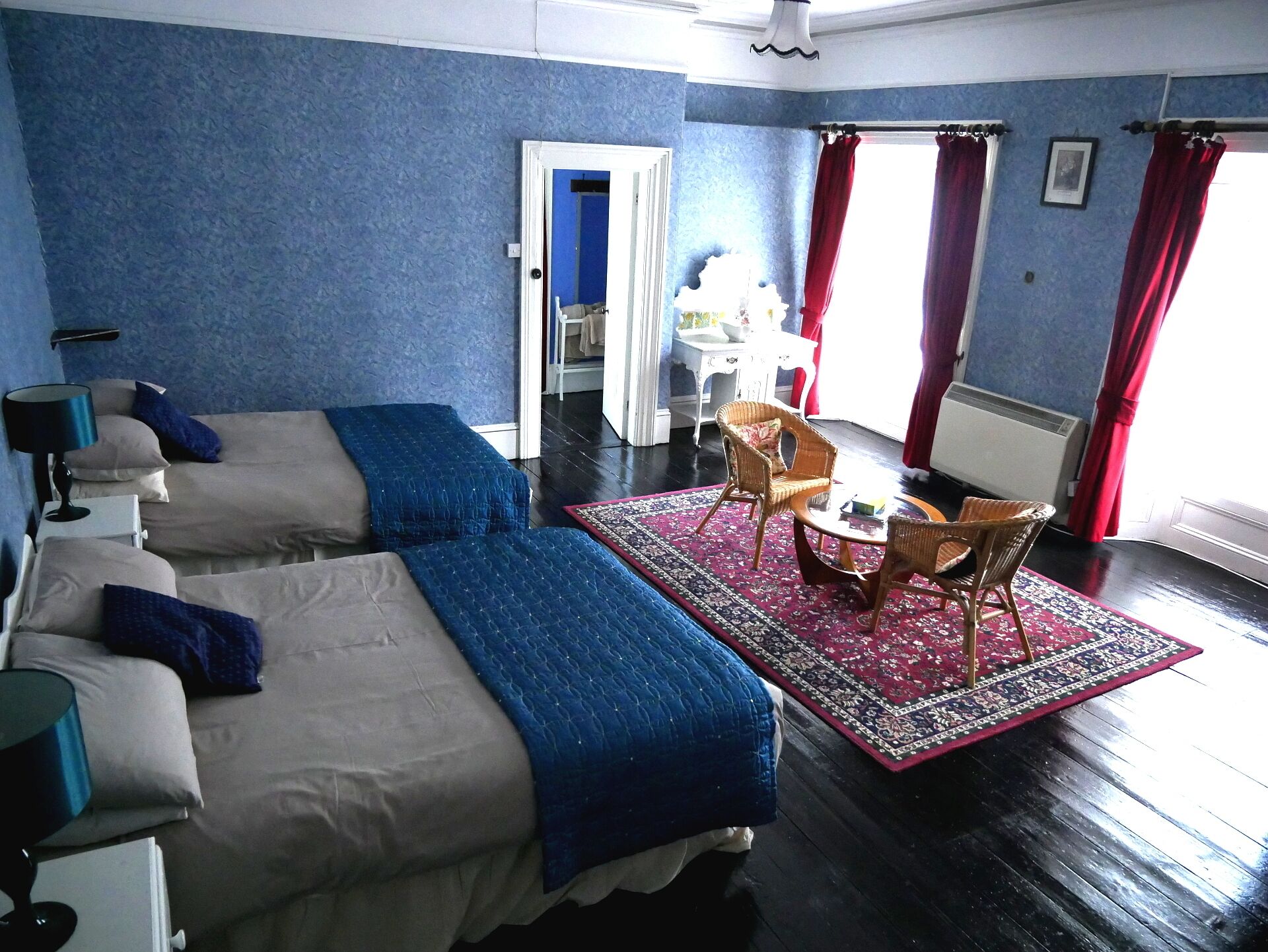 7 bedrooms, iron/ironing board, WiFi, bed sheets