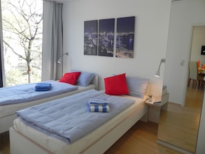 2 Schlafzimmer, BĂŒgeleisen/BĂŒgelbrett, kostenloses WLAN, BettwĂ€sche