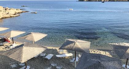 AFRODITE VILLA ON THE SEA (Private pool & beach)