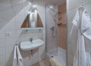 Shower, towels