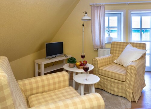 Ferienwohnung 6 oben zum Hof - Ferienwohnungen von Schassen