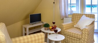 Vacation apartment 6 upstairs to the farm - Ferienwohnungen von Schassen