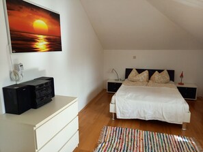 2 bedrooms, desk, WiFi, bed sheets - Apartments - Apartments in Haidach (Haidach)