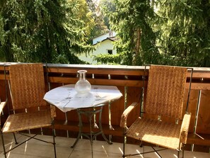 屋外ダイニングエリア