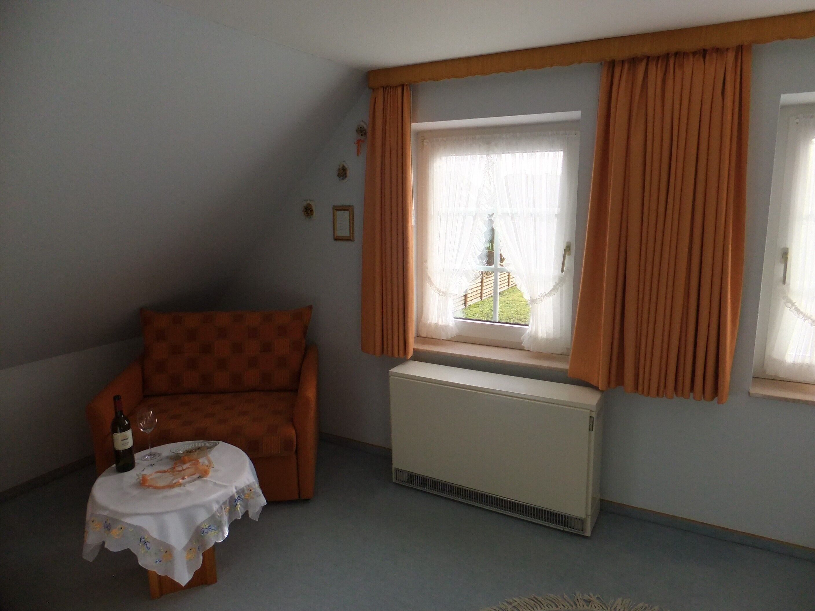 TV, DVD player, books, stereo