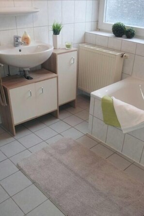 Combinazione doccia/vasca, asciugamani