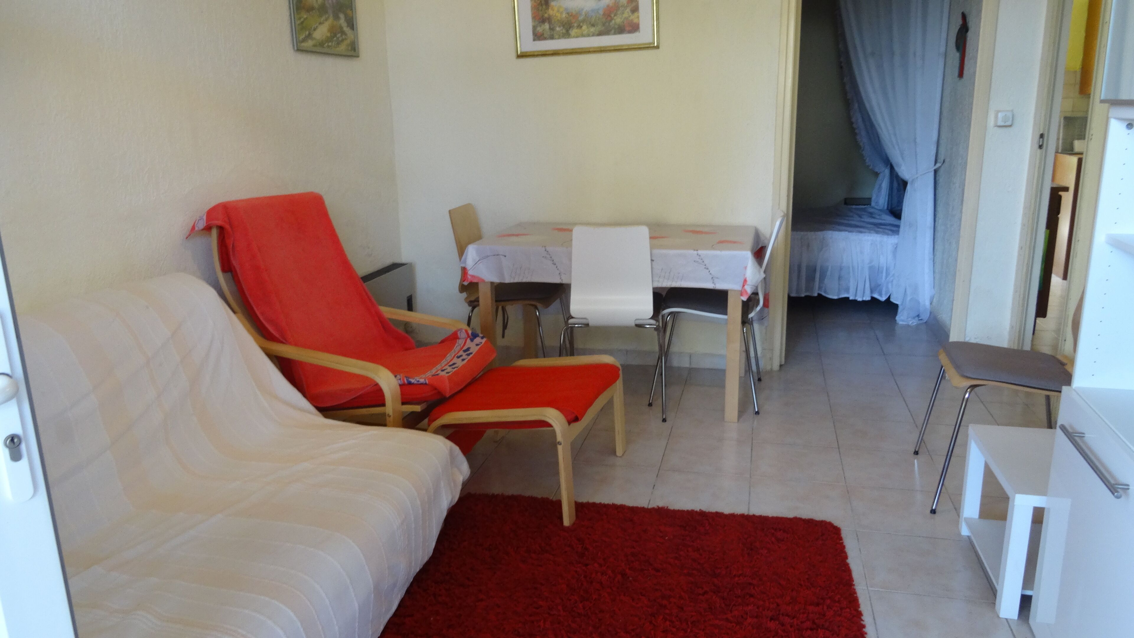 Calme Maison De Vacances Avec 4 Chambres à Coucher Près De La Plage. Avec 2 Places De Parking Dans La Cour. - Hyères