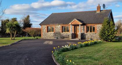 Cottage on Lough Ree / River Shannon in the heart of Ireland