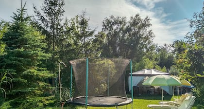 Bonita terraza, aire acondicionado, 2 dormitorios, cuna, zona de barbacoa, parking.