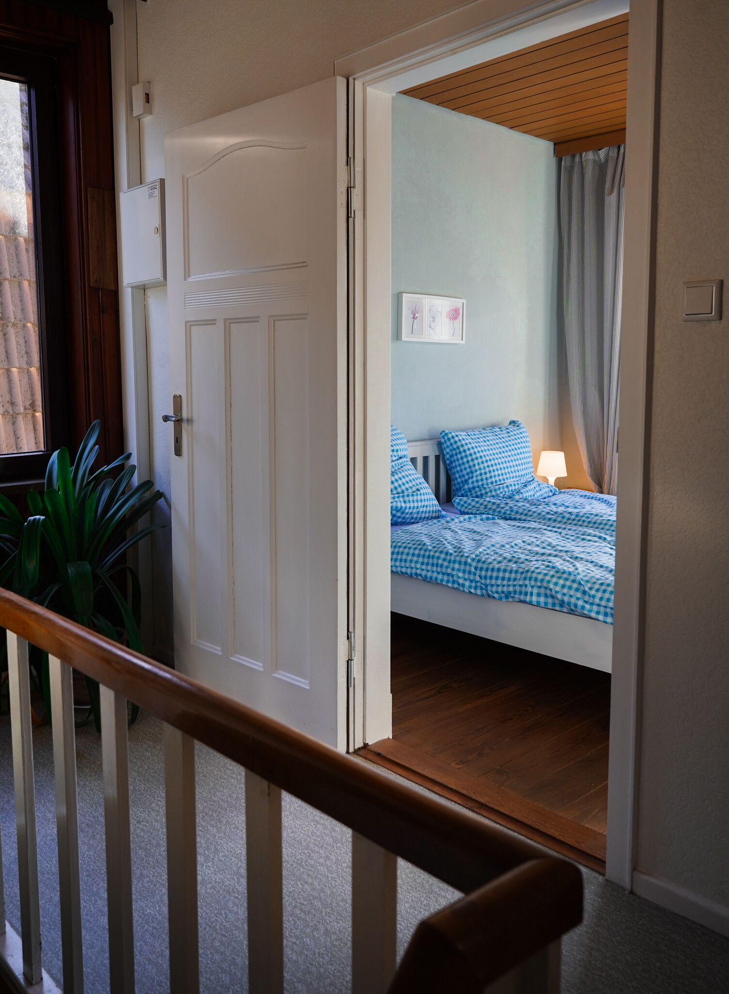 2 bedrooms, travel crib, free WiFi, bed sheets