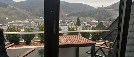 تناول الطعام بالخارج