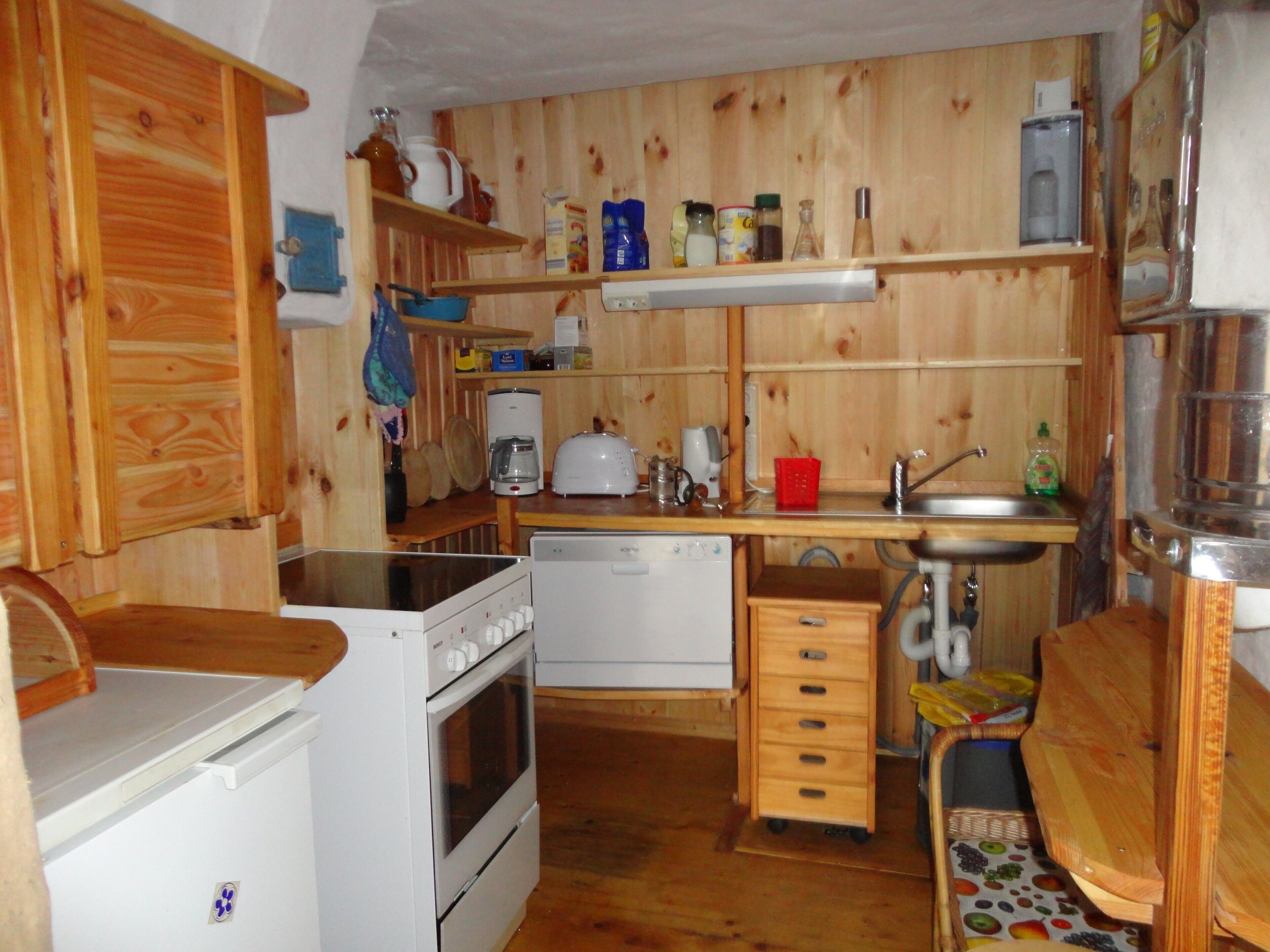 Apartment in a small horse farm - non-riders and pets are welcome!